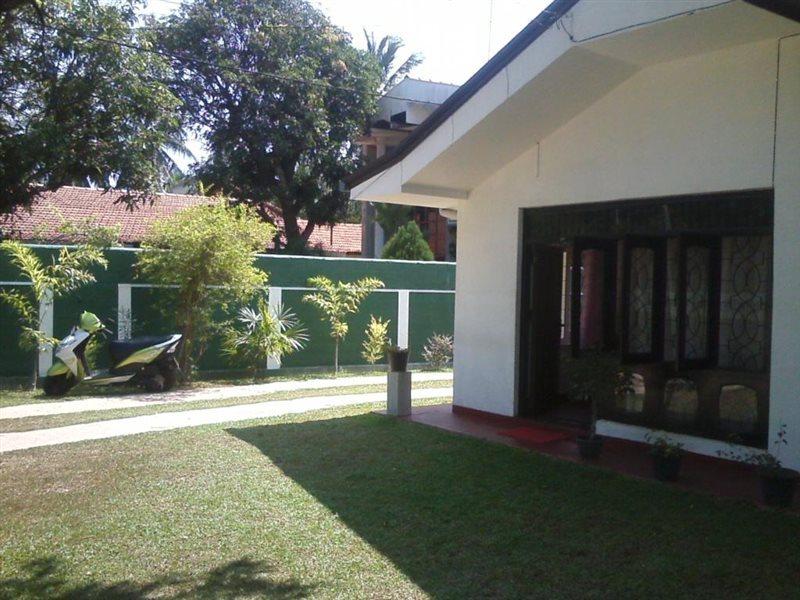 Mazz Homestay Негомбо Екстер'єр фото